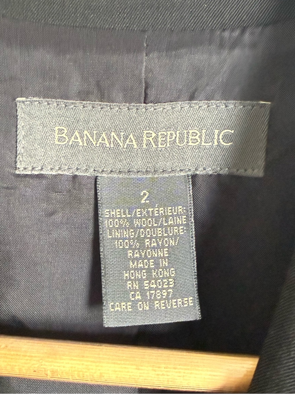 Banana Republic Fitted Waist Tailored Blazer Minimalist Dark Academia Chic - Picture 7 of 9